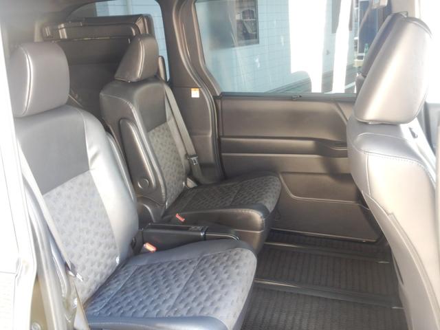 ヴォクシー ハイブリッドＳ－Ｚ　ワンオーナー　７人乗り　ディスプレイオーディオ　ナビＴＶ　バックカメラ　ＤＶＤ再生　後席モニター　衝突被害軽減システム　ＥＴＣ２０　両側電動スライド　ＬＥＤヘッドランプ　シートヒーター（23枚目）