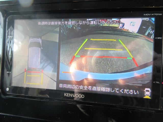 カスタムＧ　リミテッドＩＩ　ＳＡＩＩＩ　ワンオーナー禁煙車　パノラマモニター　Ｂｌｕｅｔｏｏｔｈ対応ナビ　フルセグＴＶ　両側パワースライドドア　衝突被害軽減ブレーキ　ＥＴＣ　前席シートヒーター　ＬＥＤヘッドライト＆フォグ(13枚目)