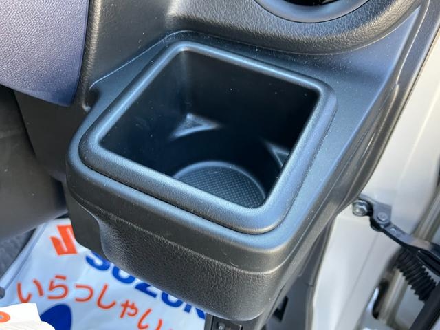 アルト Ｌ　試乗車アップ　前後ブレーキサポート　試乗車アップ　前後ブレーキサポート　マニュアルエアコン　シートヒーター　オーディオレス　キーレスエントリー　パワーウィンドウ　パーキングブレーキは手で引くタイプ　エネチャージ搭載　ＣＶＴ車（28枚目）
