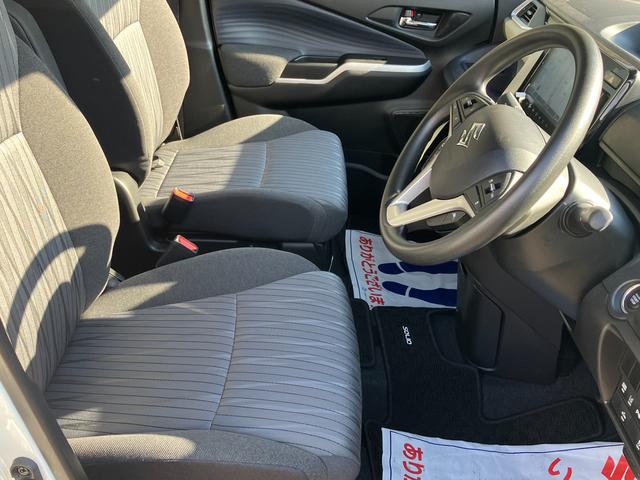 足元に余裕があるので運転しやすいです。ぜひ一度座って体感してみて下さい♪