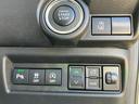 ＨＹＢＲＩＤ　Ｓ　試乗車アップ　前後ブレーキサポート　試乗車アップ　前後ブレーキサポート　全方位カメラ対応純正ナビ　スズキコネクト搭載　電動パーキングブレーキ　オートエアコン　シートヒーター　片側電動スライドドア　シートリフター　チルトステアリング（22枚目）