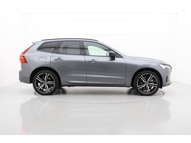 ＸＣ６０ Ｂ６　ＡＷＤ　Ｒデザイン　４ＷＤ　ＥＴＣ　全周囲カメラ　クリアランスソナー　オートクルーズコントロール　レーンアシスト　パワーシート　衝突被害軽減システム　サンルーフ　ナビ　ＬＥＤヘッドランプ　電動リアゲート　アルミホイール（15枚目）