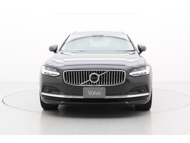 Ｖ９０ Ｂ６　ＡＷＤ　インスクリプション　４ＷＤ　ＥＴＣ　全周囲カメラ　ナビ　クリアランスソナー　オートクルーズコントロール　レーンアシスト　衝突被害軽減システム　アルミホイール　ＬＥＤヘッドランプ　サンルーフ　パワーシート　革シート（14枚目）