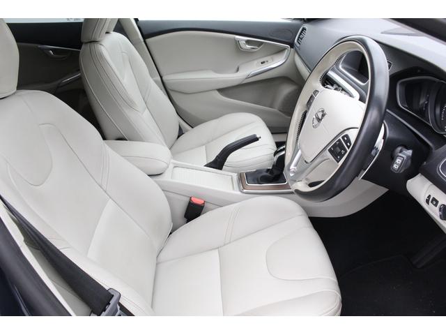 Ｖ４０ Ｔ３　クラシックエディション　ＥＴＣ　バックカメラ　ナビ　クリアランスソナー　オートクルーズコントロール　レーンアシスト　衝突被害軽減システム　アルミホイール　ＬＥＤヘッドランプ　サンルーフ　スマートキー　シートヒーター　ＡＴ（10枚目）