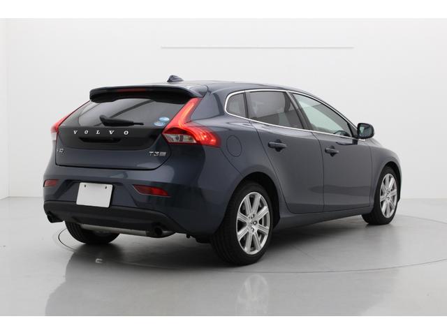 Ｖ４０ Ｔ３　クラシックエディション　ＥＴＣ　バックカメラ　ナビ　クリアランスソナー　オートクルーズコントロール　レーンアシスト　衝突被害軽減システム　アルミホイール　ＬＥＤヘッドランプ　サンルーフ　スマートキー　シートヒーター　ＡＴ（16枚目）