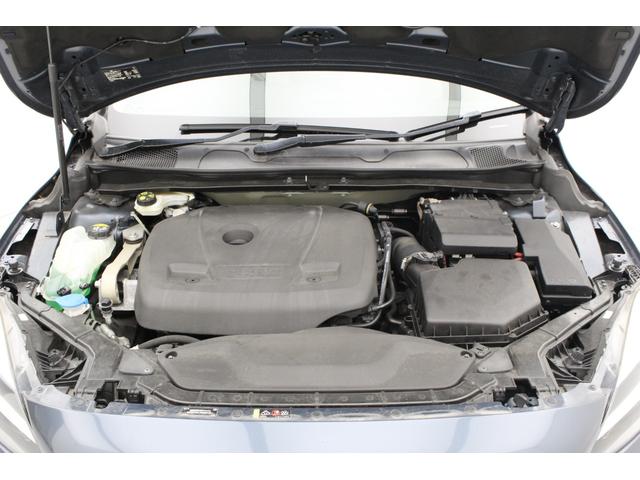 Ｖ４０ Ｔ３　クラシックエディション　ＥＴＣ　バックカメラ　ナビ　クリアランスソナー　オートクルーズコントロール　レーンアシスト　衝突被害軽減システム　アルミホイール　ＬＥＤヘッドランプ　サンルーフ　スマートキー　シートヒーター　ＡＴ（19枚目）