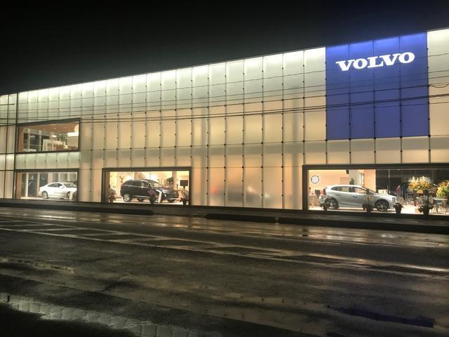 Ｖ４０ Ｔ３　クラシックエディション　ＥＴＣ　バックカメラ　ナビ　クリアランスソナー　オートクルーズコントロール　レーンアシスト　衝突被害軽減システム　アルミホイール　ＬＥＤヘッドランプ　サンルーフ　スマートキー　シートヒーター　ＡＴ（40枚目）