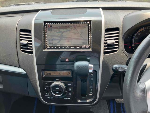 ＡＺワゴンカスタムスタイル ＸＴ　ナビ　ＴＶ　オートライト　ＨＩＤ　スマートキー　ベンチシート　ＣＶＴ　盗難防止システム　ＡＢＳ　ＣＤ　ＤＶＤ再生　ＵＳＢ　アルミホイール　衝突安全ボディ　エアコン　パワーステアリング　パワーウィンドウ（6枚目）