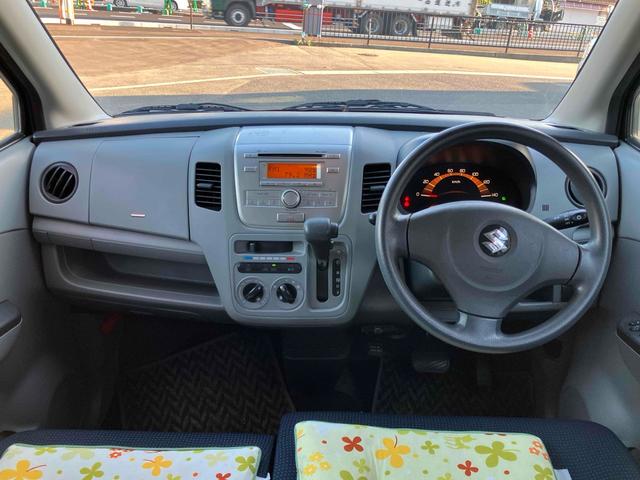 毎回座るフロントシート。運転席は必ず使用する部分ですので、座り心地が重要です！