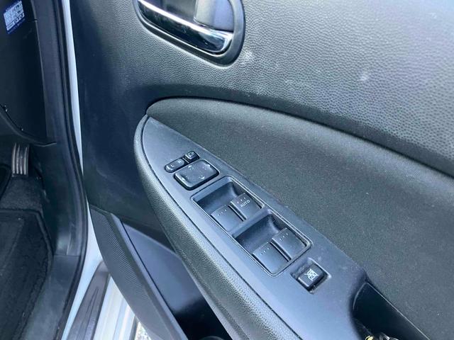 ビアンテ グランツ－スカイアクティブ　ドライブレコーダー　ＥＴＣ　バックカメラ　ナビ　ＴＶ　両側電動スライドドア　ＨＩＤ　スマートキー　アイドリングストップ　電動格納ミラー　後席モニター　３列シート　ＡＴ　アルミホイール　ＣＤ　ＤＶＤ再生（11枚目）