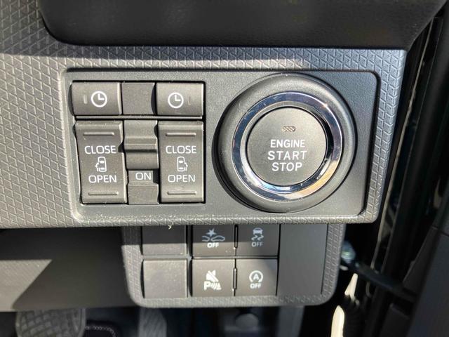 指先ひとつでドアオープン。【ワンアクション両側パワースライドドア】両手がふさがっていても、スイッチひとつでスライドドアが自動解錠＆自動オープンします。