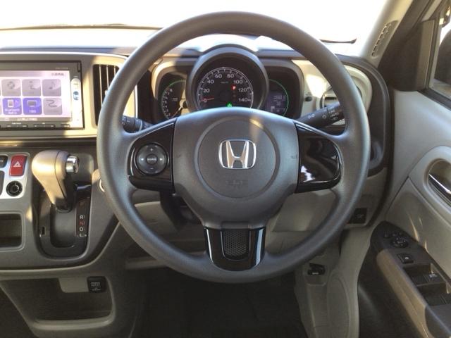 Ｎ－ＯＮＥ Ｇ・Ａパッケージ　ＨＩＤ・ワンセグ・メモリナビ・ＤＶＤ・バックカメラ・ＥＣＯＮスイッチ　イモビライザー　ベンチシート　ＥＳＣ　Ａストップ　エアコン　運転席エアバッグ　キーレス　ＡＢＳ　ナビＴＶ　Ｓキー　サイドエアＢ（17枚目）