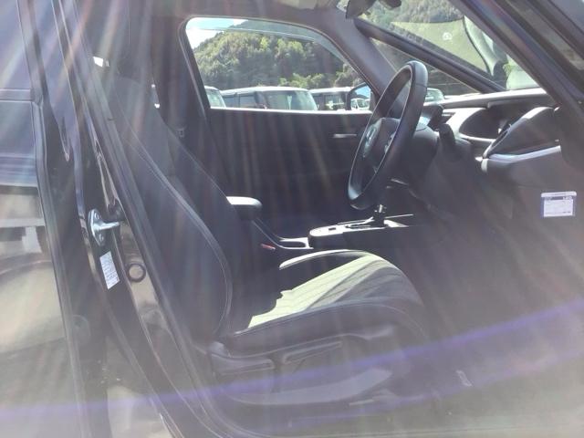 フィット ｅ：ＨＥＶホーム　デモカーＵＰ・ＬＥＤ・フルセグ・メモリナビ・バックカメラ・スマートキー　前後誤発進抑制機能　クリソナ　助手席エアバッグ　運転席エアバッグ　ＬＥＤライト　ＵＳＢ接続　ＡＢＳ　サイドエアバッグ　ナビ＆ＴＶ（15枚目）