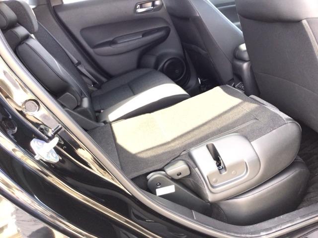 フィット ｅ：ＨＥＶホーム　デモカーＵＰ・ＬＥＤ・フルセグ・メモリナビ・バックカメラ・スマートキー　前後誤発進抑制機能　クリソナ　助手席エアバッグ　運転席エアバッグ　ＬＥＤライト　ＵＳＢ接続　ＡＢＳ　サイドエアバッグ　ナビ＆ＴＶ（25枚目）