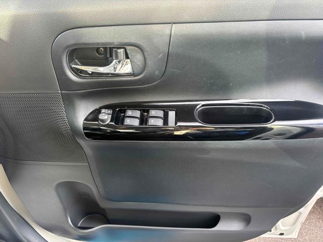 ムーヴキャンバス Xブラックインテリアリミテッド SAIII 全周囲カメラ 両側電動スライドドア TV 衝突被害軽減システム オートマチックハイビーム オートライト スマートキー アイドリングストップ 電動格納ミラー ベンチシート CVT 盗難防止システム(11枚目)