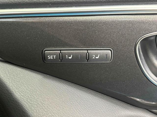 スカイライン 350GT ハイブリッド タイプP ETC クリアランスソナー オートクルーズコントロール 衝突被害軽減システム 全周囲カメラ アルミホイール オートライト LEDヘッドランプ シートヒーター スマートキー 電動格納ミラー(32枚目)