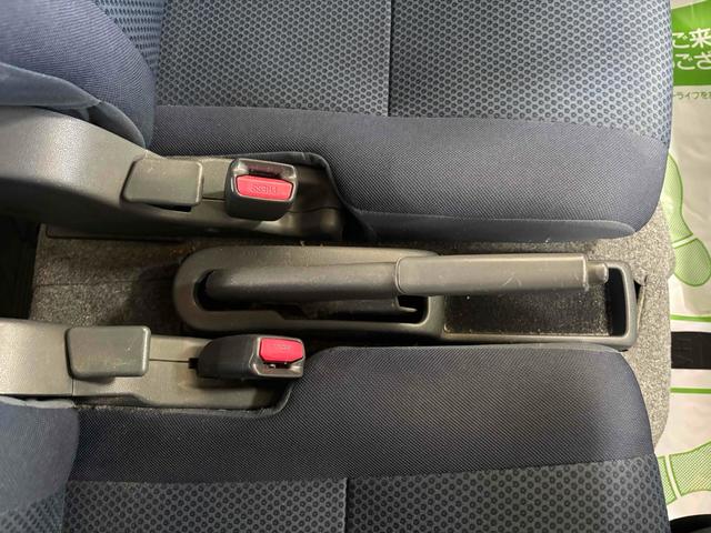 ハイゼットカーゴ クルーズ　軽バン　ＡＴ　ＥＴＣ　ナビ　両側スライドドア　電動格納ミラー　エアコン　パワーウィンドウ　運転席エアバッグ　助手席エアバッグ　ＣＤ（26枚目）
