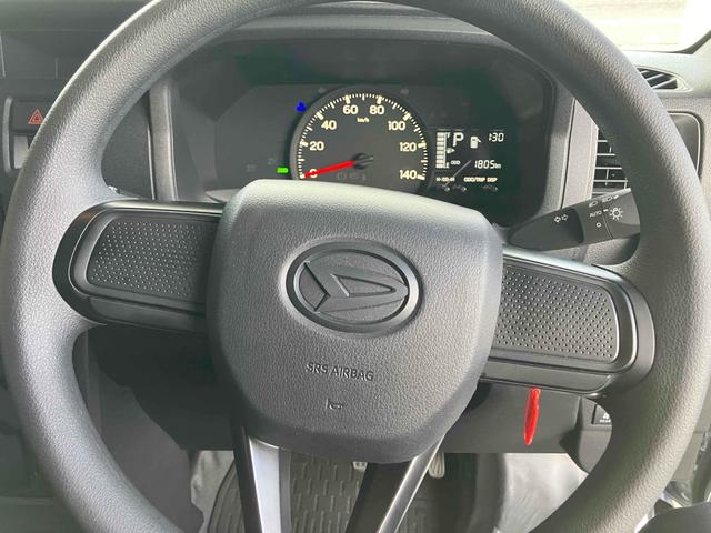 ハンドルの状態が悪いと運転に集中できませんよね。こちらの車、お気軽にお問い合わせください。