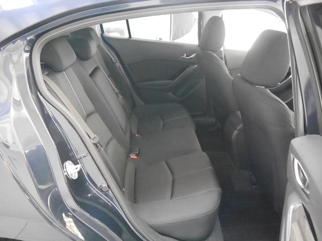 アクセラスポーツ １．５　１５Ｓ　１年間走行無制限保証付！バックカメラ　ナビＥＴＣ　フルセグＴＶ　安全装備　クルーズコントロール　オートライト　オートワイパー　ＬＥＤヘッドランプ（14枚目）