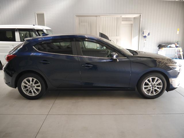 アクセラスポーツ １．５　１５Ｓ　１年間走行無制限保証付！バックカメラ　ナビＥＴＣ　フルセグＴＶ　安全装備　クルーズコントロール　オートライト　オートワイパー　ＬＥＤヘッドランプ（19枚目）