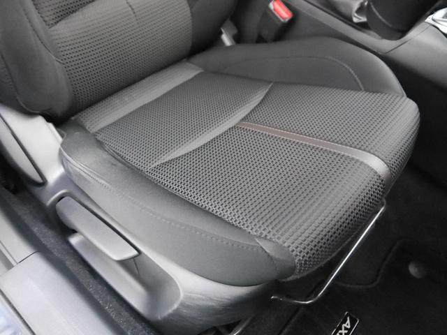 アクセラスポーツ １．５　１５Ｓ　１年間走行無制限保証付！バックカメラ　ナビＥＴＣ　フルセグＴＶ　安全装備　クルーズコントロール　オートライト　オートワイパー　ＬＥＤヘッドランプ（42枚目）