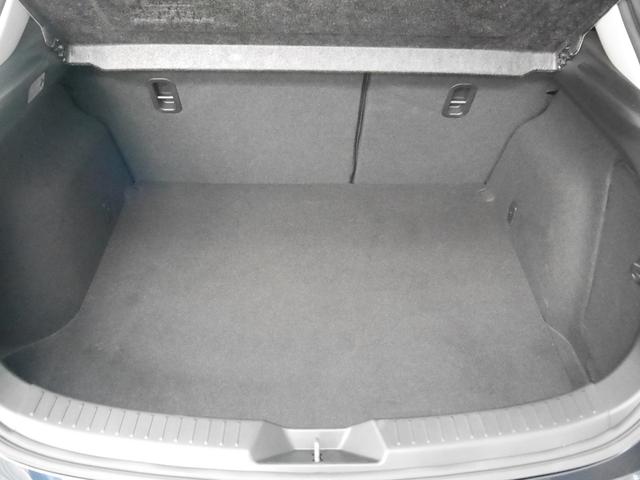 アクセラスポーツ １．５　１５Ｓ　１年間走行無制限保証付！バックカメラ　ナビＥＴＣ　フルセグＴＶ　安全装備　クルーズコントロール　オートライト　オートワイパー　ＬＥＤヘッドランプ（56枚目）