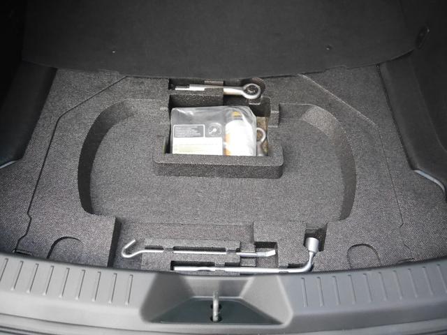 アクセラスポーツ １．５　１５Ｓ　１年間走行無制限保証付！バックカメラ　ナビＥＴＣ　フルセグＴＶ　安全装備　クルーズコントロール　オートライト　オートワイパー　ＬＥＤヘッドランプ（60枚目）