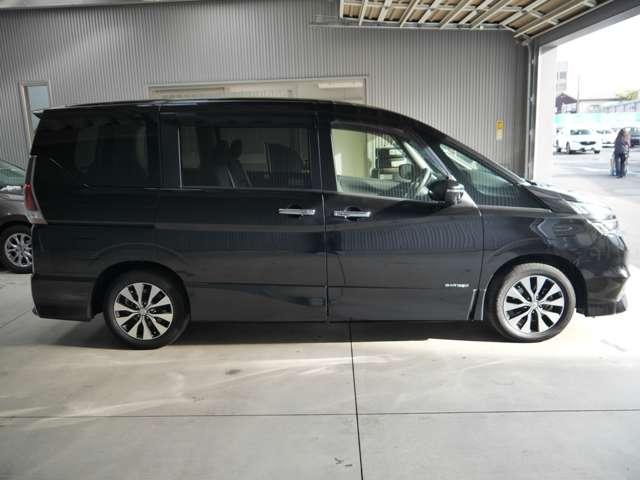 セレナ 2.0 ハイウェイスター VセレクションII 2万kmまたは6ヶ月間保証付き!全周囲カメラ ナビETC フルセグTV 安全装備 クルーズコントロール 両側電動スライドドア オートライト LEDヘッドランプ ドライブレコーダー(18枚目)