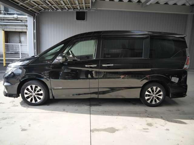 セレナ 2.0 ハイウェイスター VセレクションII 2万kmまたは6ヶ月間保証付き!全周囲カメラ ナビETC フルセグTV 安全装備 クルーズコントロール 両側電動スライドドア オートライト LEDヘッドランプ ドライブレコーダー(19枚目)