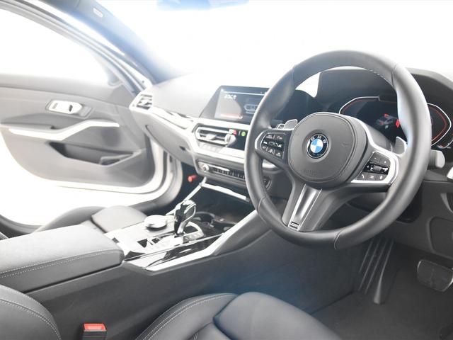 320d xDrive MスポEDジョイ+ハイライP 黒革 ファストトラックパッケージ ハイラインパッケージ コンフォートパッケージ トップビュー Mパフォーマンスフロントスポイラー オプション19インチアロイホイール(12枚目)