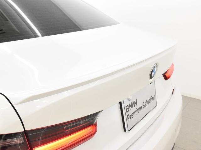 320d xDrive MスポEDジョイ+ハイライP 黒革 ファストトラックパッケージ ハイラインパッケージ コンフォートパッケージ トップビュー Mパフォーマンスフロントスポイラー オプション19インチアロイホイール(28枚目)