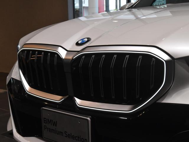 5シリーズ 523d xDrive Mスポーツ アダプティブLEDヘッドライト 純正AW コンフォートアクセス オートトランク ハーフ革 シートヒーター SOSコール ETC カーブドディスプレイ トップビュー アクティブクルーズコントロール(8枚目)