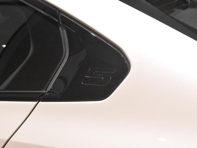 5シリーズ 523d xDrive Mスポーツ アダプティブLEDヘッドライト 純正AW コンフォートアクセス オートトランク ハーフ革 シートヒーター SOSコール ETC カーブドディスプレイ トップビュー アクティブクルーズコントロール(18枚目)