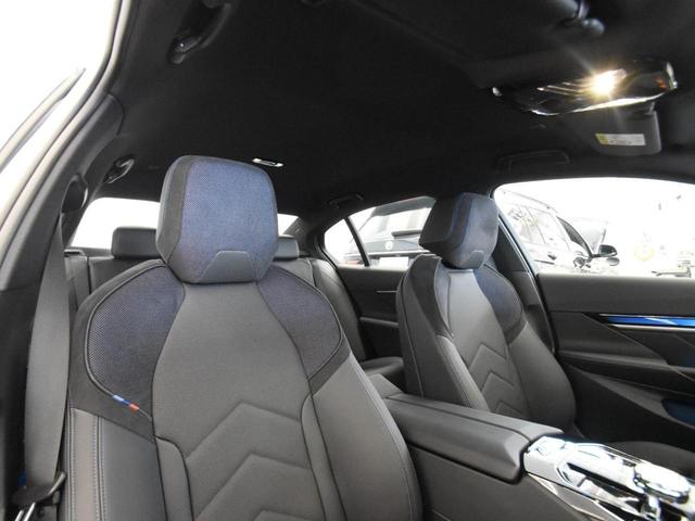 ｉ５ Ｍ６０　ｘＤｒｉｖｅ　ＬＥＤヘッドライト　純正ＡＷ　コンフォートＡ　オートＴ　カーブドＤ　トップビュー＆Ｂカメラ　ＨＵＤ　ＡＣＣ　ハーマンカードン　純正ＨＤＤナビ　地デジ　ハーフ革　前後シートヒーター　ＳＯＳコール　ＥＴＣ（61枚目）