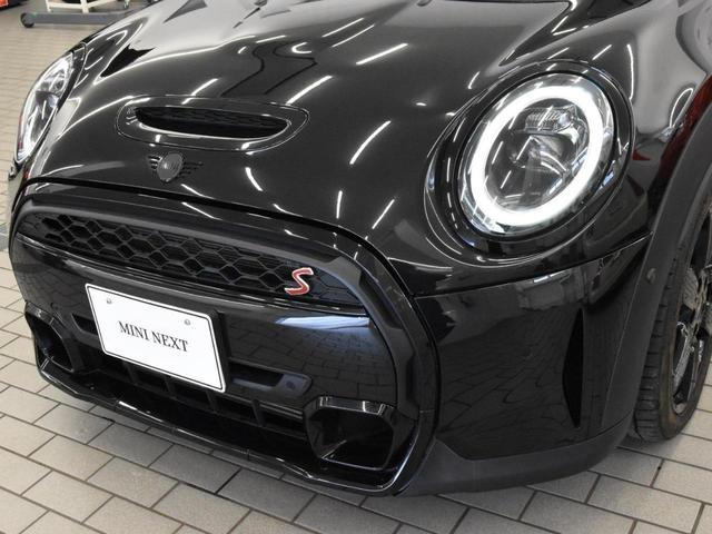 ＭＩＮＩ クーパーＳ　クラシック・トリム　ＬＥＤヘッドライト　純正ＡＷ　コンフォートアクセス　ＵＪテールライト　ホワイトルーフ　ハーフ革　シートヒーター　ＳＯＳコール　ミラーＥＴＣ　アップルカープレイ　Ｂカメラ　前後ＰＤＣ　パークアシスト（11枚目）