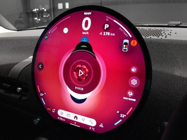 ＭＩＮＩ クーパーＥ　クラシック・トリム　ＬＥＤヘッドライト　純正ＡＷ　コンフォートアクセス　ハーフ革　Ｆシート＆ステアヒーター　ＨＵＤ　ＡＣＣ　ＳＯＳコール　ミラーＥＴＣ　純正ＨＤＤナビ　Ｂカメラ　前後ＰＤＣ　パークアシスト　オートライト（28枚目）