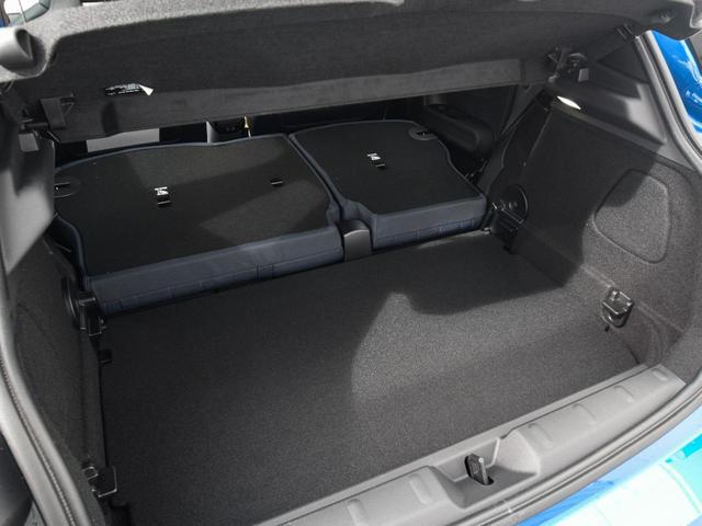 MINI クーパーS フェイバリット・トリム LEDヘッドライト 純正AW コンフォートアクセス シート&ステアヒーター 電動シート HUD 純正HDDナビAR トップビュー&Bカメラ パークアシストプラス ワイヤレスC ハーマンカードン(79枚目)