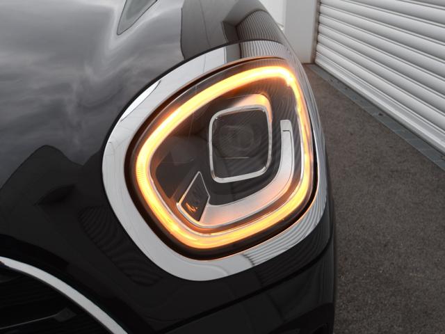 ＭＩＮＩ クーパーＤ　クロスオーバー　オール４　ドライビングアシスト　パーキングアシスト　シートヒーター運転席／助手席　コンフォートアクセス　アダプティブクルーズコントロール　ＬＥＤヘッドライト　ヘッドアップディスプレイ　オートトランク　ＥＴＣ（13枚目）