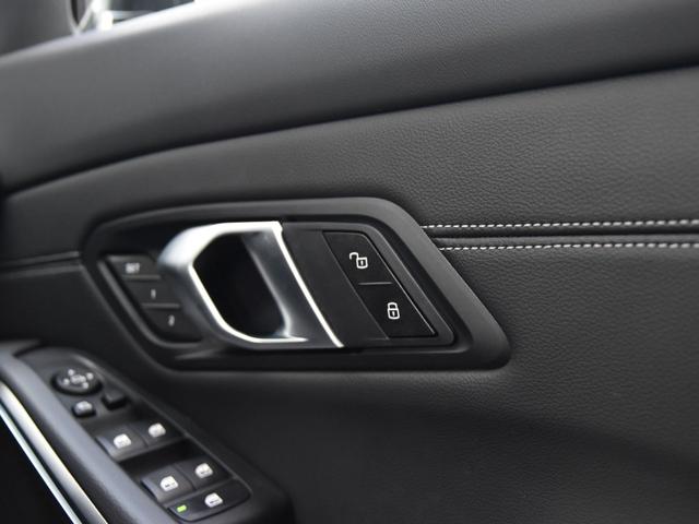 3シリーズ 320d xDriveツーリング Mスポーツ 弊社デモカー 黒革 シートヒーター ランバーサポート ドライビングアシストプロ 渋滞アシスタント パークアシストプラス LEDヘッドライト ハイビームアシスト ワイヤレスチャージ Mスポーツサス(69枚目)