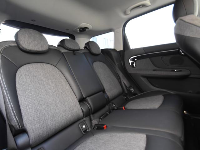 ＭＩＮＩ クーパーＤ　クロスオーバー　クラシック・トリム　ハーフ革　シートヒーター　オートトランク　アダプティブクルーズコントロール　ドライビングアシスト　パークアシスト　ワイヤレスチャージ　ＬＥＤヘッドライト　コンフォートアクセス（27枚目）