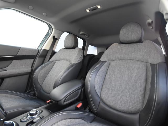 ＭＩＮＩ クーパーＤ　クロスオーバー　クラシック・トリム　ハーフ革　シートヒーター　オートトランク　アダプティブクルーズコントロール　ドライビングアシスト　パークアシスト　ワイヤレスチャージ　ＬＥＤヘッドライト　コンフォートアクセス（33枚目）