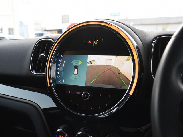 ＭＩＮＩ クーパーＤ　クロスオーバー　クラシック・トリム　ハーフ革　シートヒーター　オートトランク　アダプティブクルーズコントロール　ドライビングアシスト　パークアシスト　ワイヤレスチャージ　ＬＥＤヘッドライト　コンフォートアクセス（59枚目）