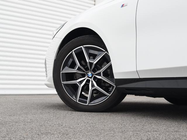 5シリーズ 523d xDrive Mスポーツ 弊社デモカー 電動パノラマルーフ harman/kardon アダプティブサス アイコニックグロー 前後シートヒーター ランバーサポート ドライビングアシストプロ パークアシストプロ オートトランク(4枚目)