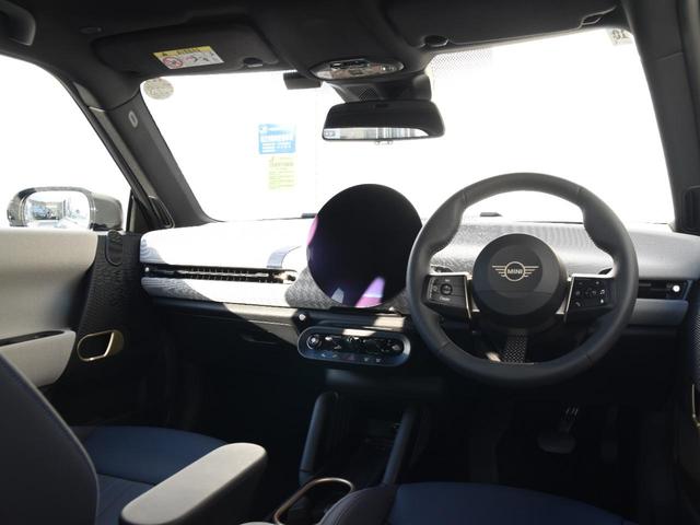 ＭＩＮＩ クーパーＳＥ　フェイバリット・トリム　フェイバードトリム　ステア＆シートヒーター　ヘッドアップディスプレイ　ドライビングアシストプラス　パークアシストプラス　ハイビームアシスト　ＨＤＤナビＡＲ　コンフォートアクセス　ＥＴＣ（7枚目）