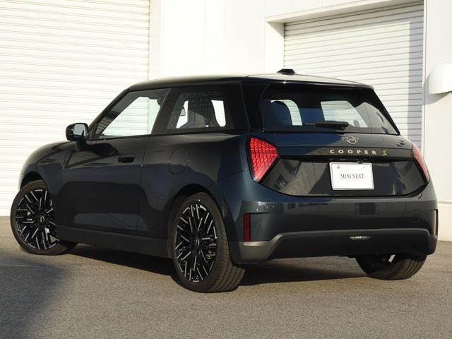 ＭＩＮＩ クーパーＳＥ　フェイバリット・トリム　フェイバードトリム　ステア＆シートヒーター　ヘッドアップディスプレイ　ドライビングアシストプラス　パークアシストプラス　ハイビームアシスト　ＨＤＤナビＡＲ　コンフォートアクセス　ＥＴＣ（14枚目）