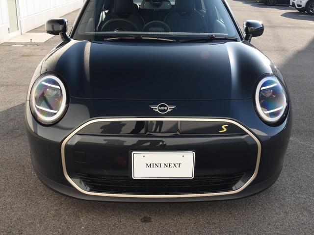 ＭＩＮＩ クーパーＳＥ　フェイバリット・トリム　フェイバードトリム　ステア＆シートヒーター　ヘッドアップディスプレイ　ドライビングアシストプラス　パークアシストプラス　ハイビームアシスト　ＨＤＤナビＡＲ　コンフォートアクセス　ＥＴＣ（17枚目）