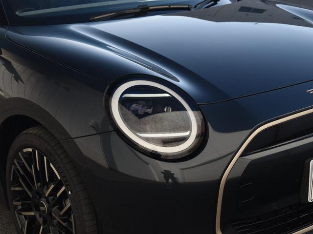 ＭＩＮＩ クーパーＳＥ　フェイバリット・トリム　フェイバードトリム　ステア＆シートヒーター　ヘッドアップディスプレイ　ドライビングアシストプラス　パークアシストプラス　ハイビームアシスト　ＨＤＤナビＡＲ　コンフォートアクセス　ＥＴＣ（18枚目）