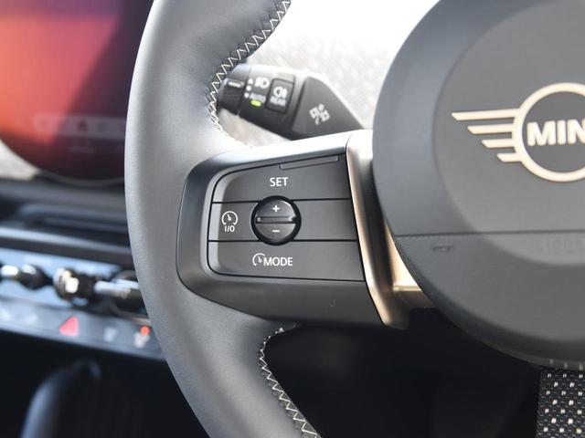 ＭＩＮＩ クーパーＳＥ　フェイバリット・トリム　フェイバードトリム　ステア＆シートヒーター　ヘッドアップディスプレイ　ドライビングアシストプラス　パークアシストプラス　ハイビームアシスト　ＨＤＤナビＡＲ　コンフォートアクセス　ＥＴＣ（29枚目）