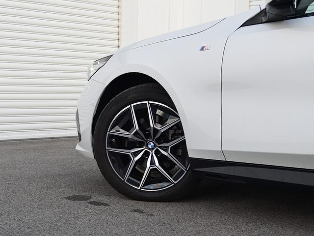 ５シリーズ ５２３ｉ　Ｍスポーツ　弊社デモカー　アダプティブサス　オートトランク　アイコニックグロー　ウッドトリム　前後シートヒーター　ドライビングアシストプロ　パークアシストプロ　ナビ　地デジ　ワイヤレスチャージ　アラームシステム（13枚目）