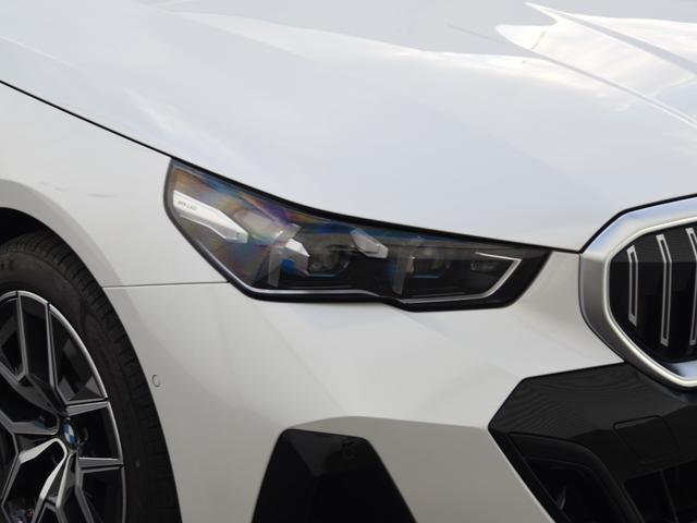 ５シリーズ ５２３ｉ　Ｍスポーツ　弊社デモカー　アダプティブサス　オートトランク　アイコニックグロー　ウッドトリム　前後シートヒーター　ドライビングアシストプロ　パークアシストプロ　ナビ　地デジ　ワイヤレスチャージ　アラームシステム（20枚目）